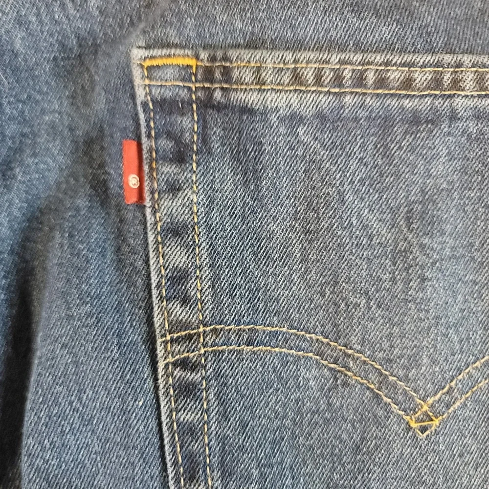 Levis 505 Regular Fit Straight Leg Jeans Mens 40x30 Medium Wash Blue Denim